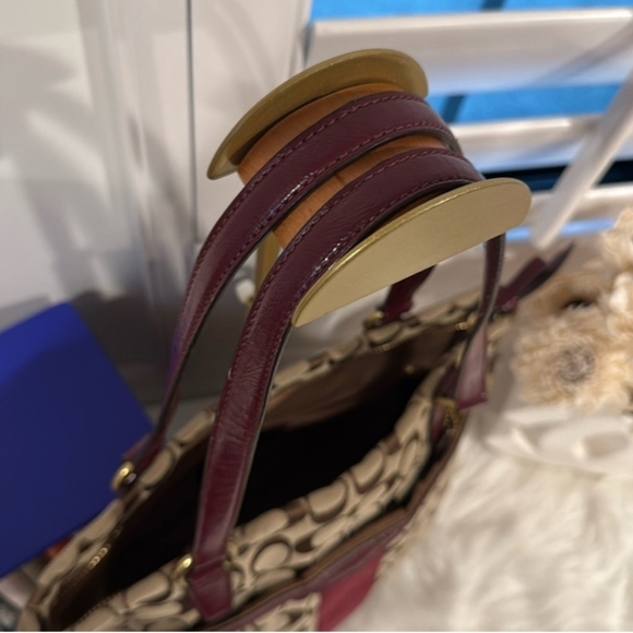 Coach Khaki Signature Canvas Burgundy Stripe Tote Shoulder Bag - Picture 5 of 10